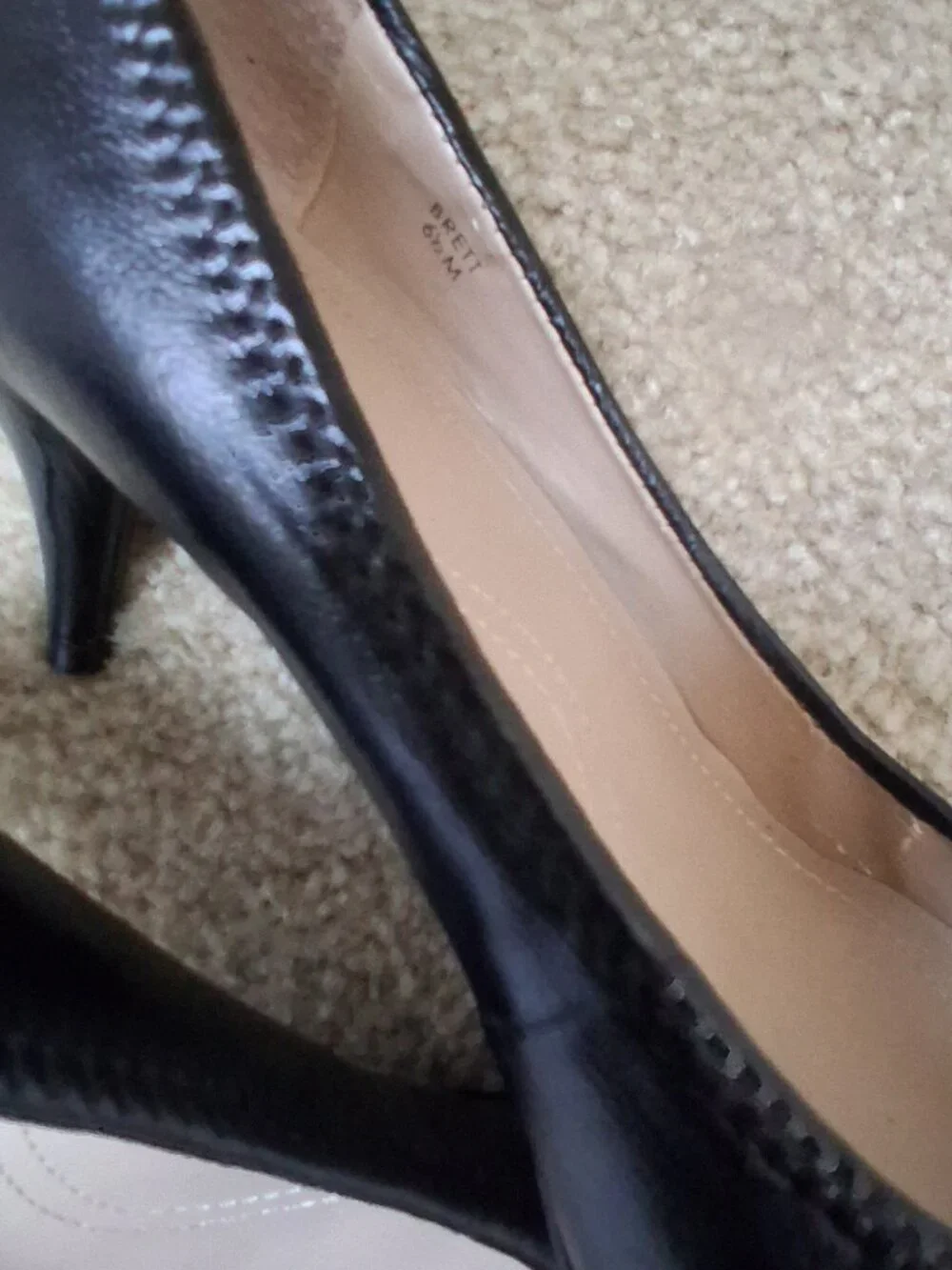 Tahari Brett Black Leather Pointed Toe Pumps Dress Heels 6.5M